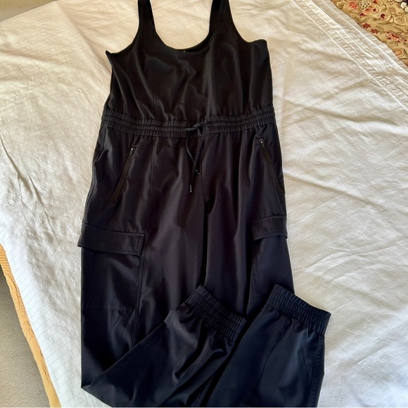 Athleta Unbound Black Jumpsuit Sleeveless Drawstring Waist Pockets size Large - Picture 8 of 15